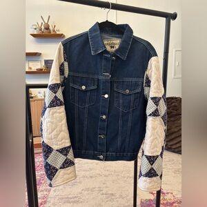 Shapeau Quilt-Sleeve Dark Blue Denim Jacket - Women's